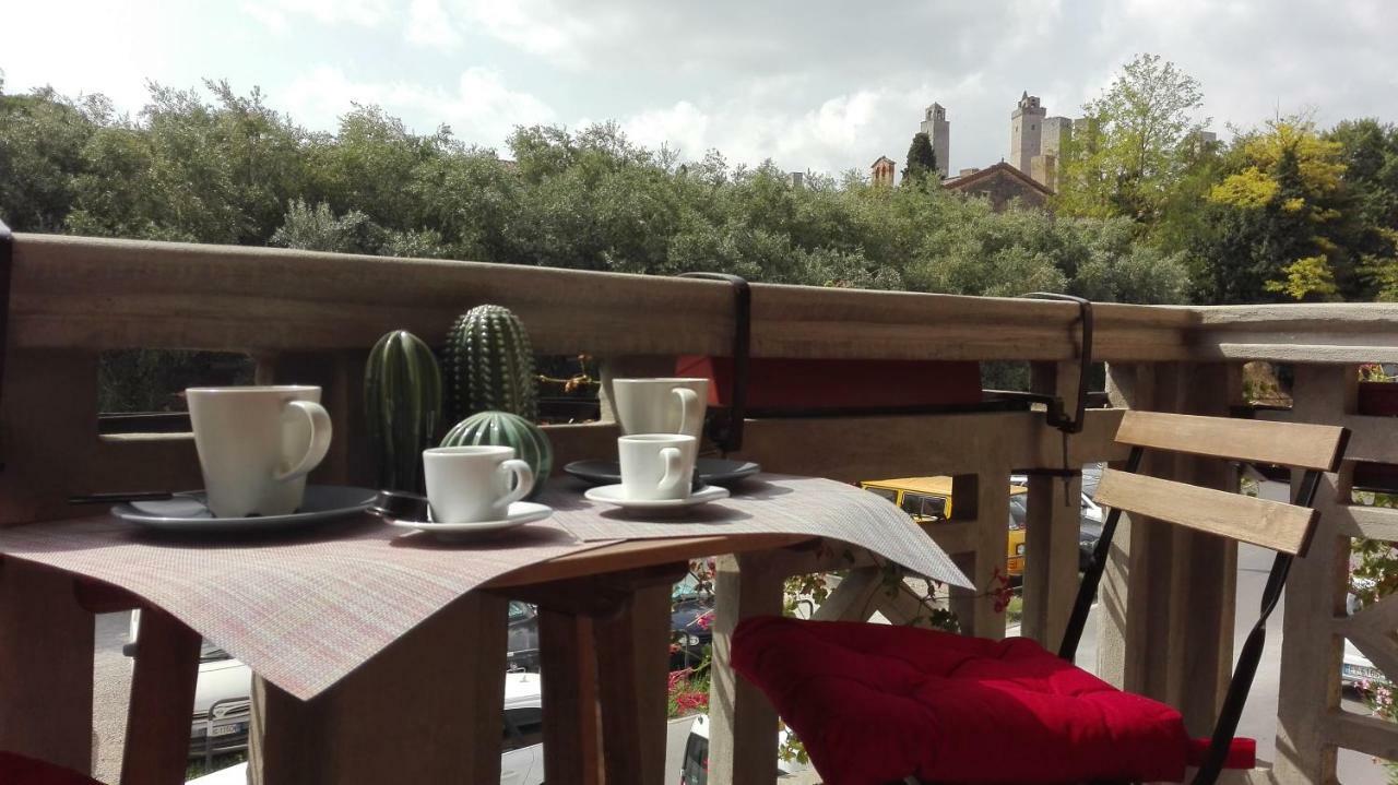 הוילה סן ג'ימיניאנו Il Balcone Di Rina מראה חיצוני תמונה