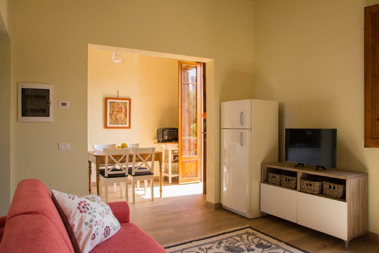 הוילה סן ג'ימיניאנו Il Balcone Di Rina מראה חיצוני תמונה